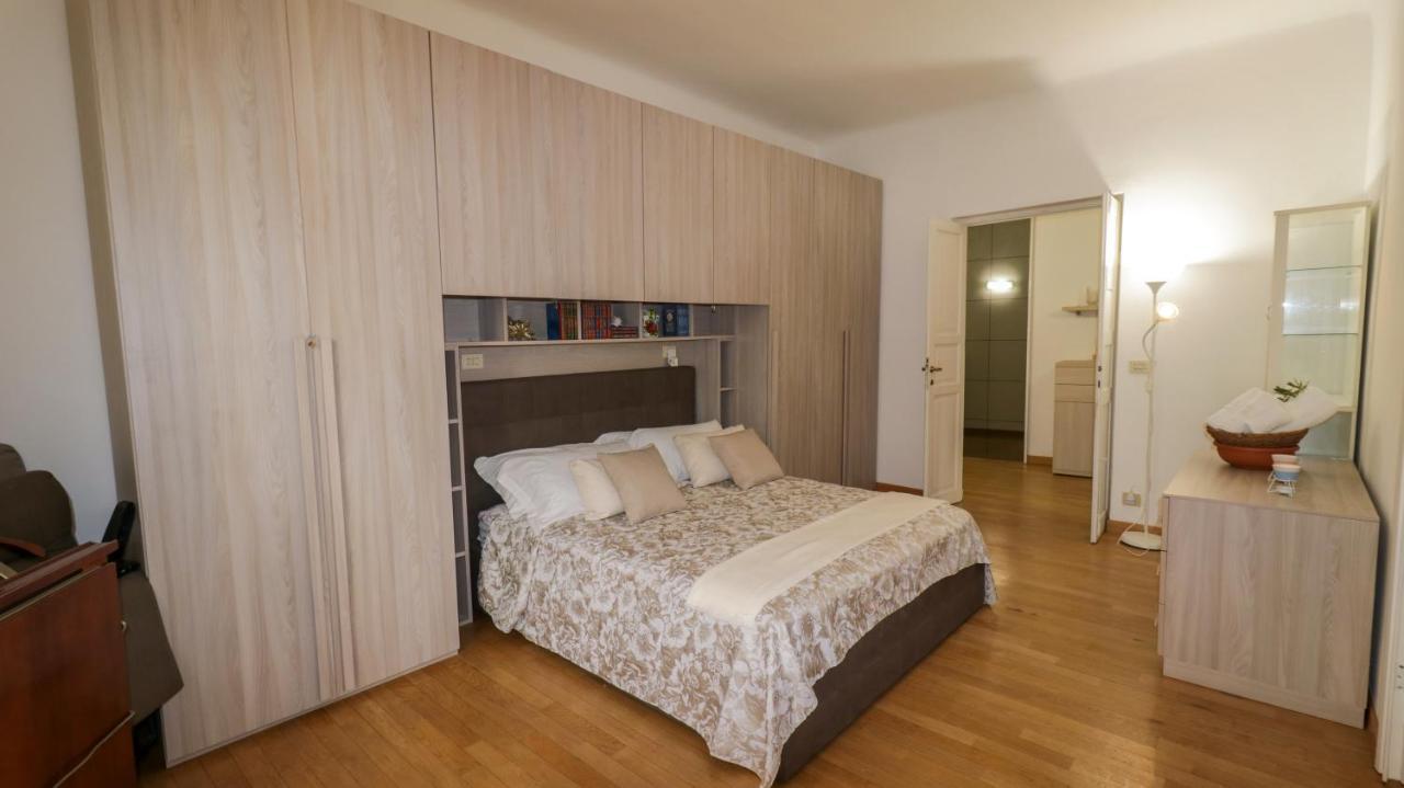 Sole, Terrazza, Centro Citta E Wi-Fi Veloce! Apartment Genoa Exterior photo